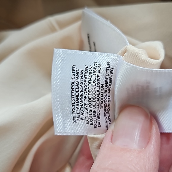 Belted dress, fabric has great texture/drape. - Picture 6 of 6